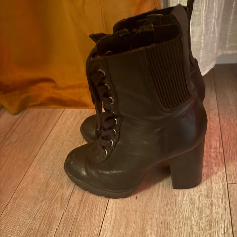 Black Platform Boots - Picture 3 of 3